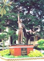 Tượng Trần Văn Ơn